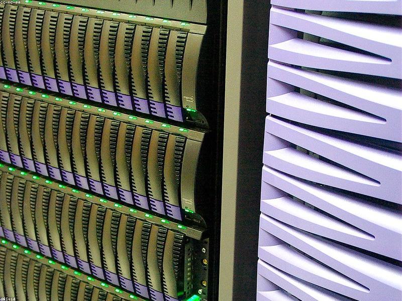 Abstract visualization of data flow and server architecture